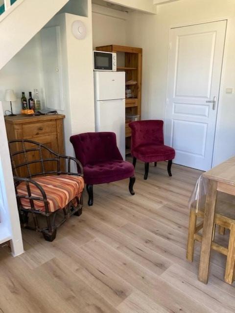 Holiday home Mini Le Montueux Jardinet / Piscine Partagee